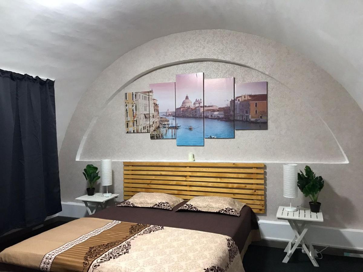 Large Apartment City Centre 布加勒斯特 外观 照片