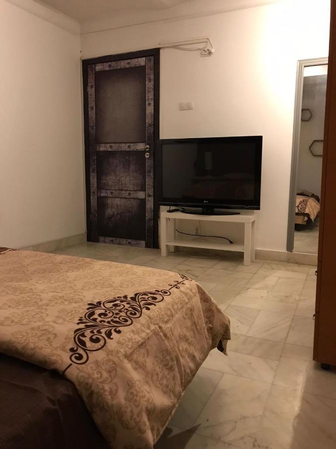 Large Apartment City Centre 布加勒斯特 外观 照片